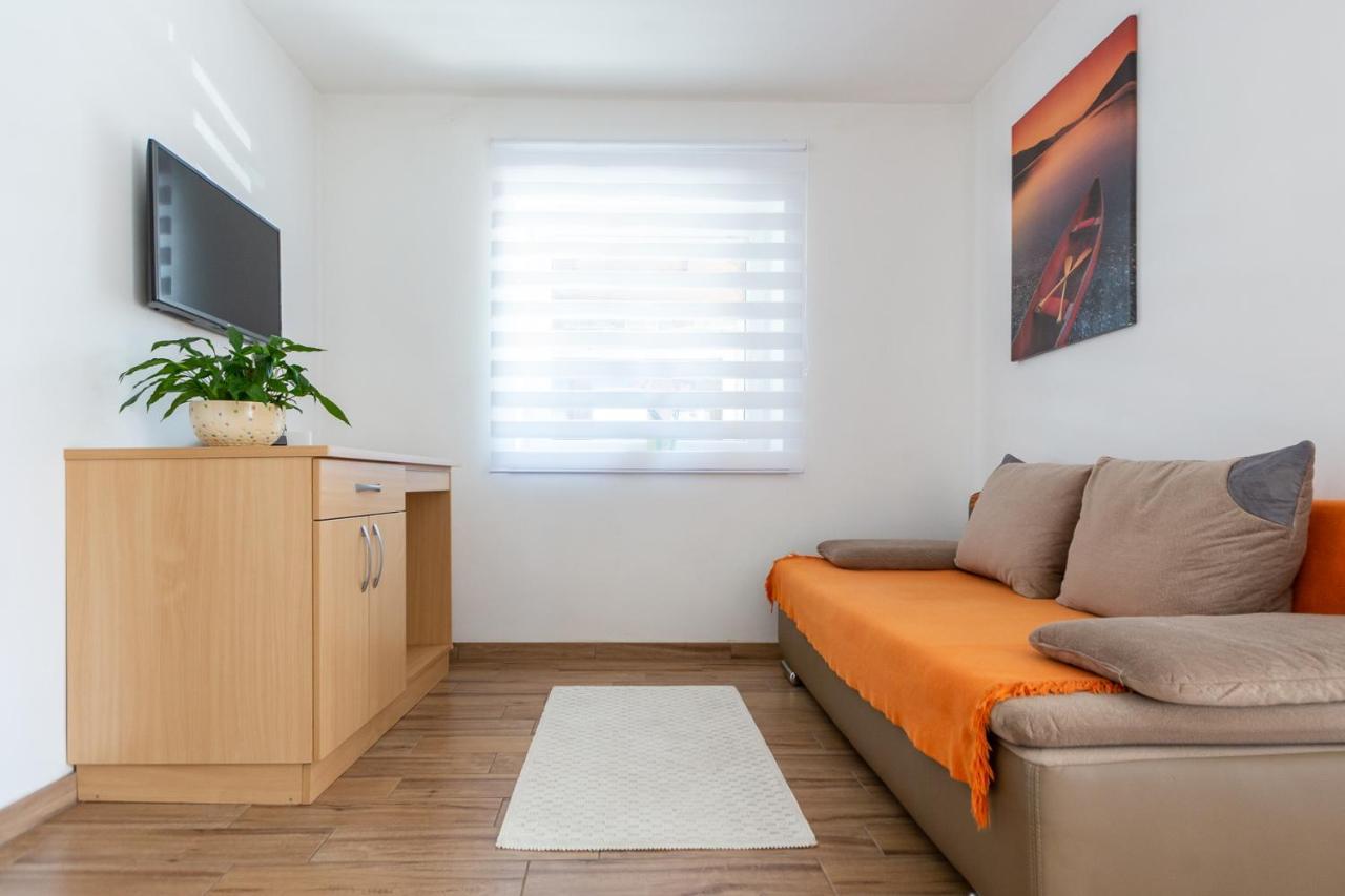 Apartments And Rooms Jeselnik ポルトローシュ エクステリア 写真