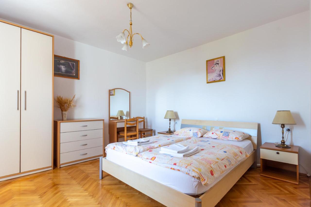 Apartments And Rooms Jeselnik ポルトローシュ エクステリア 写真
